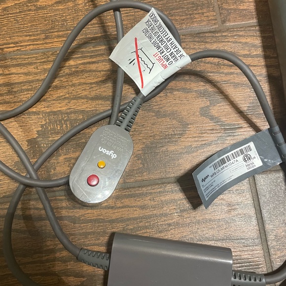 READ DESCRIPTION DYSON AIRWRAP WAND - Picture 4 of 4